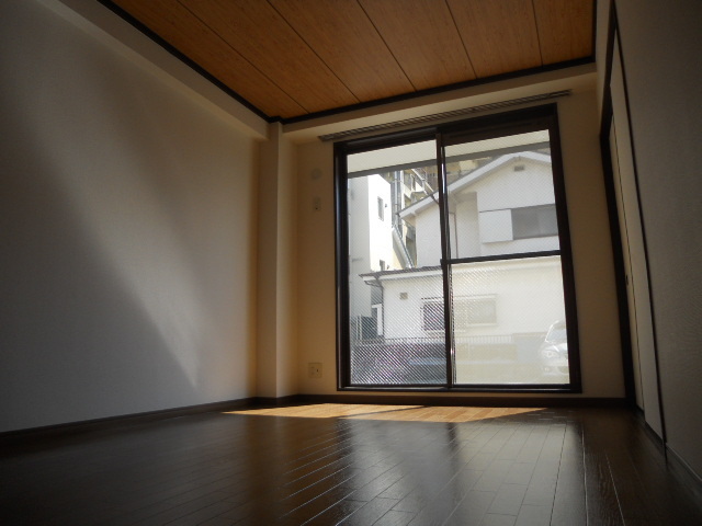 パークハイツスイメイ0102号室 バルコニー