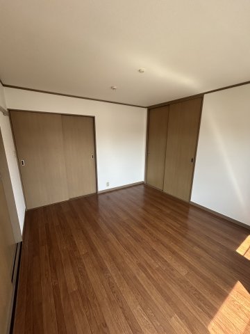 プリュニエラバン 収納