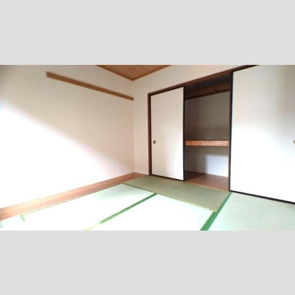 ピュアコート　(2)弐番館103号室 押入　和室