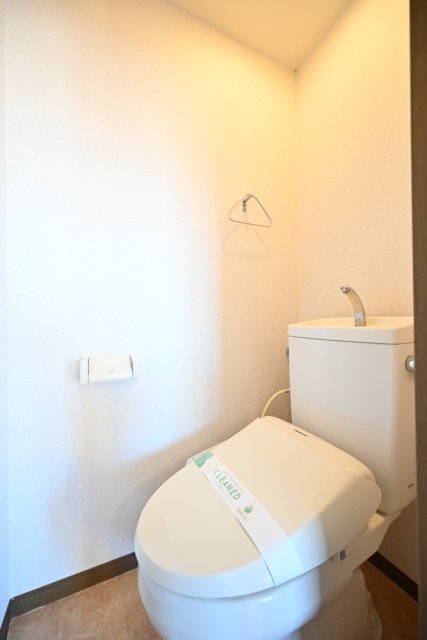 ロングアイランドガーデン4階 トイレ