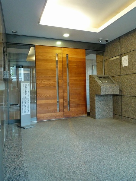 ルーブル新宿西落合七番館302号室 エントランス