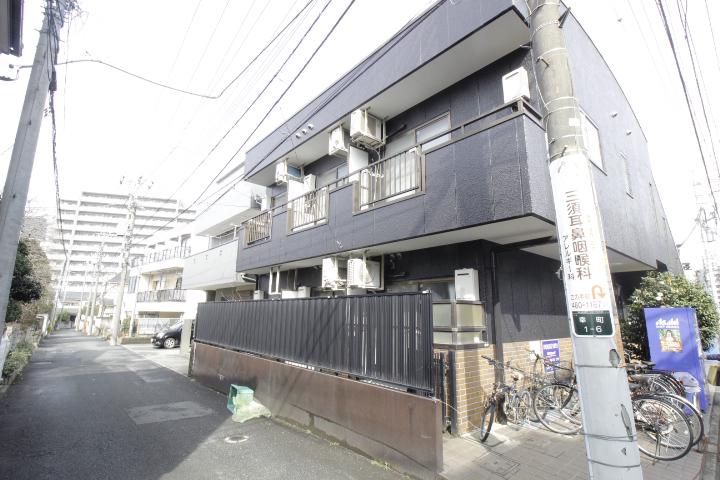 ＨＯＵＳＥ　１６５１ 外観