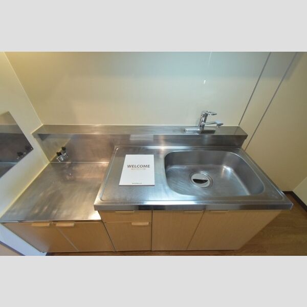 リビングタウン厚木301号室 独立キッチン