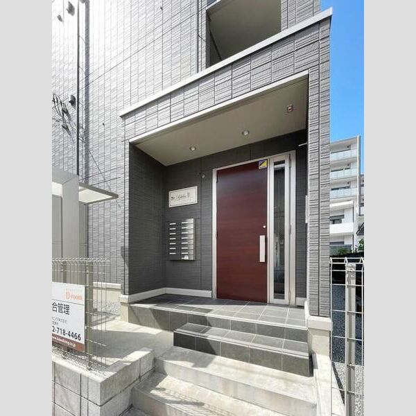 ソフィアⅡ306号室 エントランス