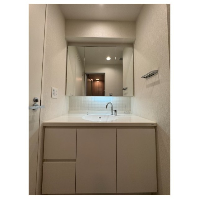 オーパスホームズ千駄木0605号室 内観