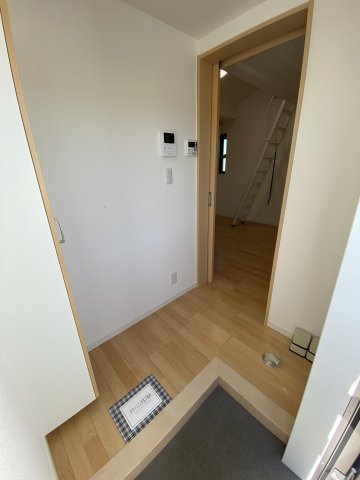 ベイルーム三ツ沢 玄関