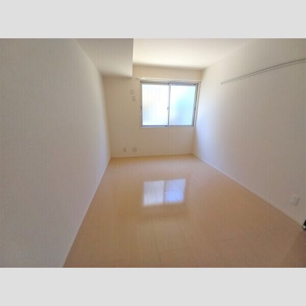 サン ガーデン102号室 洋室