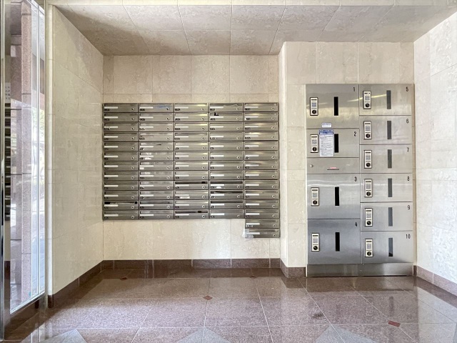 スカイコート芝壱番館805号室 メール・宅配ボックス