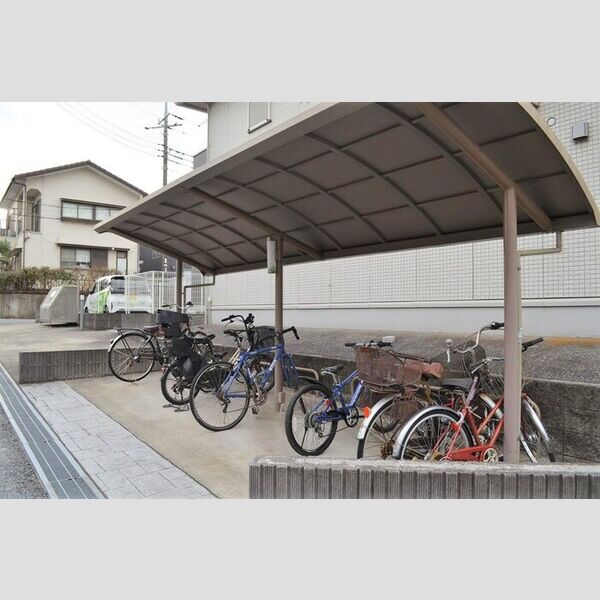 ベイヒルズ 駐輪場