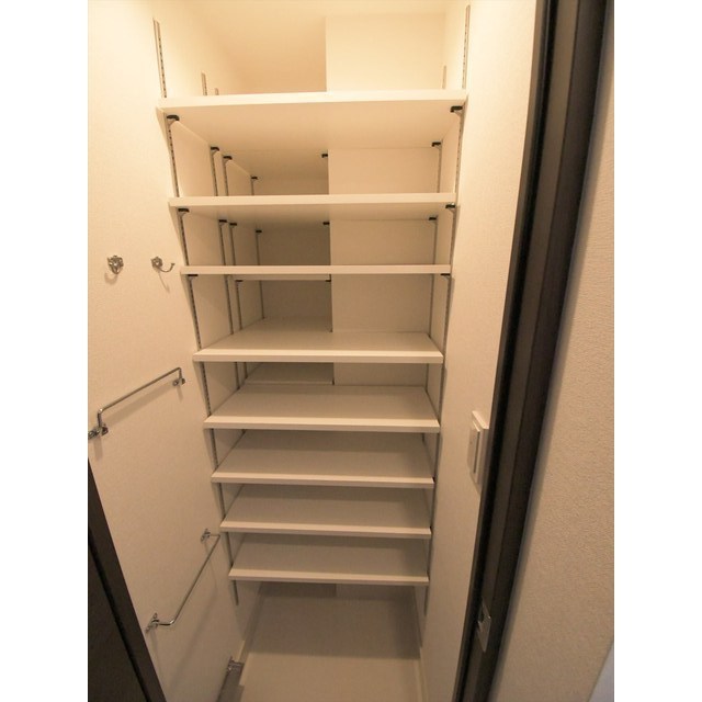 ルネサンスコート新宿余丁町 内観