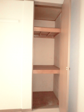 シャーロックホームズ横浜0103号室 収納