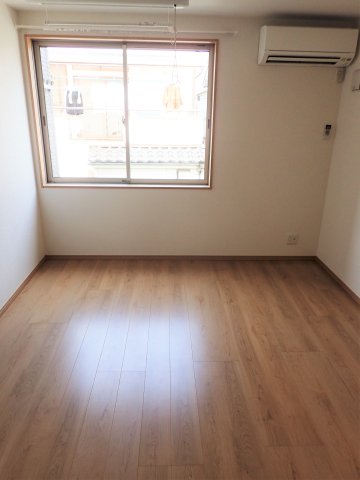 302号室