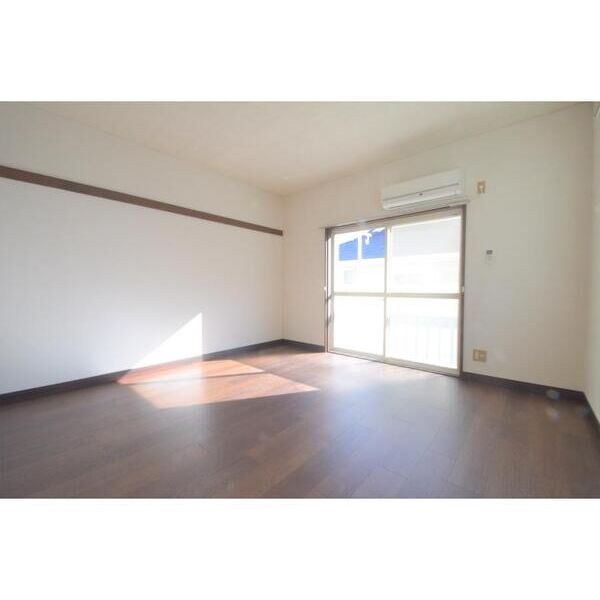 ニューメゾンII リビング