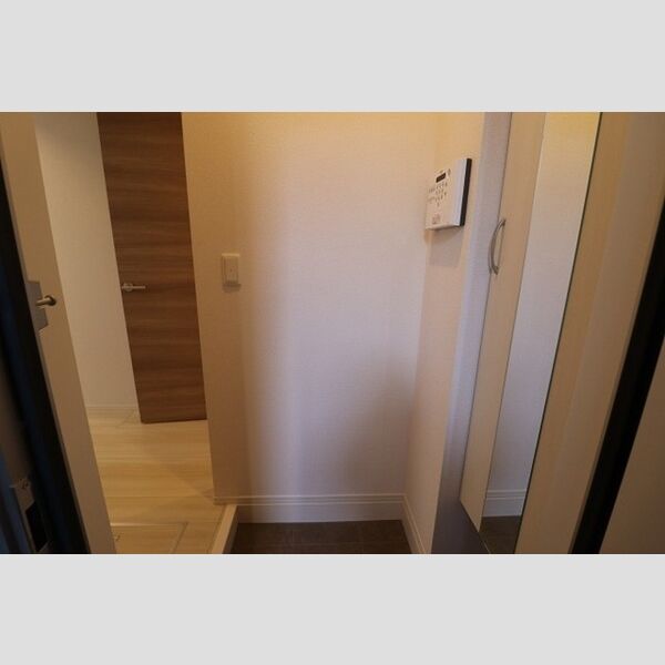 アンソレイエ 玄関