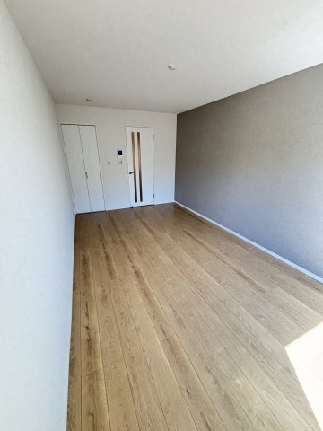 ウィンメゾン薬園台0203号室 南向きの為、明るい洋室です！