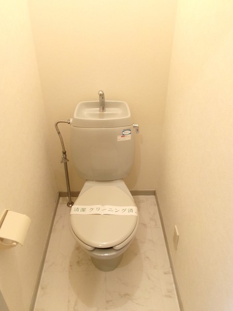 ウイングヴィラ0103号室 トイレ