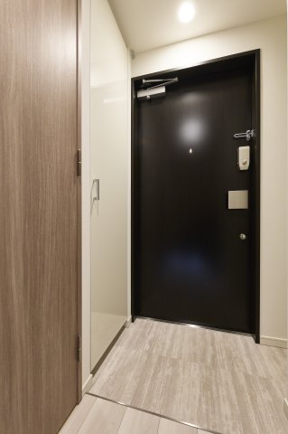 プラウドフラット亀戸ステーションプレイス805号室 玄関