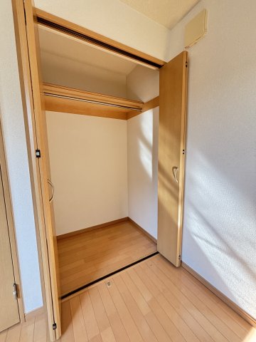 グランリッツ府中小柳町0201号室 収納