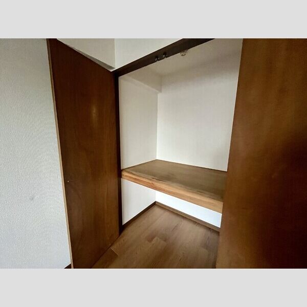 コーポラス石井 押入れ