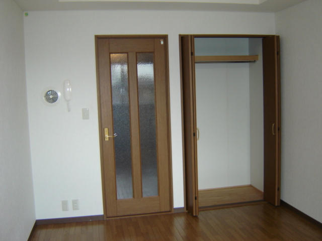 ロズウェルシブヤ203号室 収納