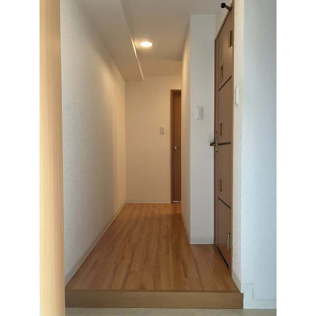 ＦＥＥＬＯ 玄関から室内