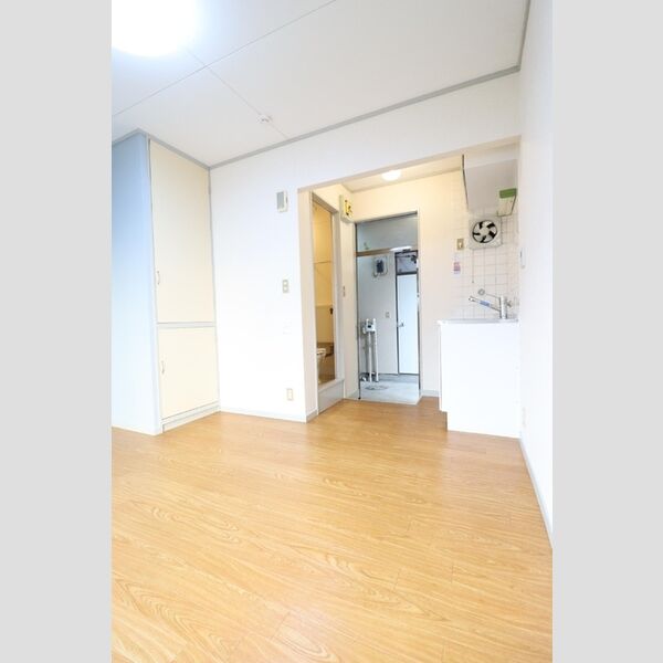 調布ハイムピア106号室 リビング