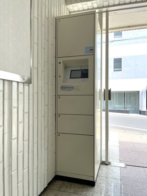 リシェル氷川台3階 宅配BOX