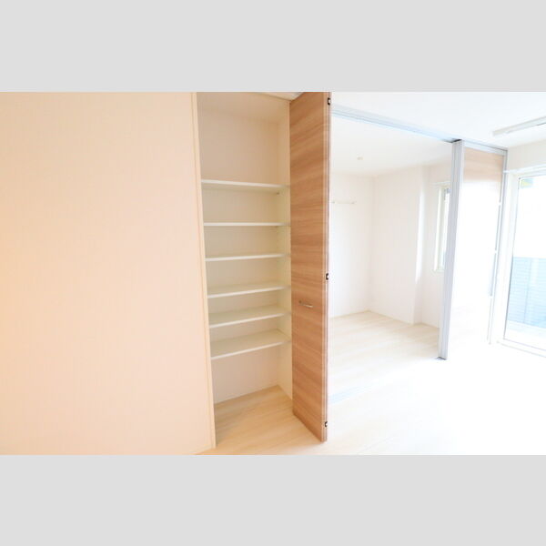 Sun HouSE202号室 収納棚