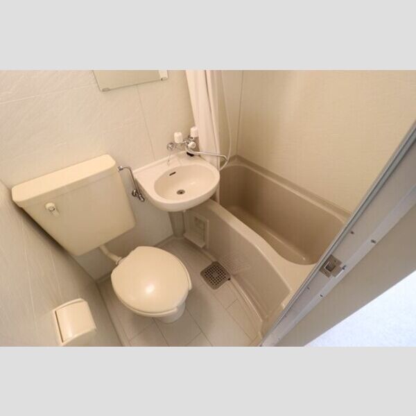 コンフォール小泉207号室 浴室(洗面台付き)