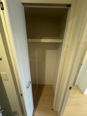 石見ビル4階 収納