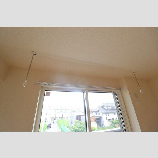 テルミドール202号室 室内物干し