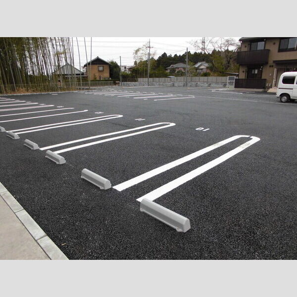 サザンハート吉岡　B棟 駐車場