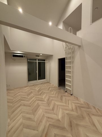 カーサエスポワール　Ａ棟202号室 オーナー様こだわりのフローリングがおしゃれです♪