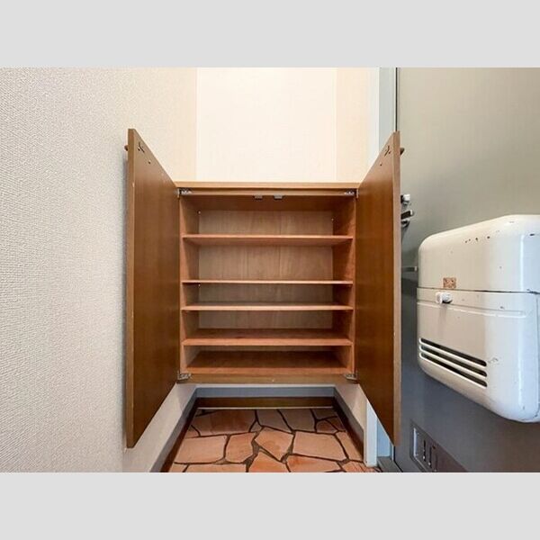 メゾンブランシュ　壱・弐番館弐102号室 玄関