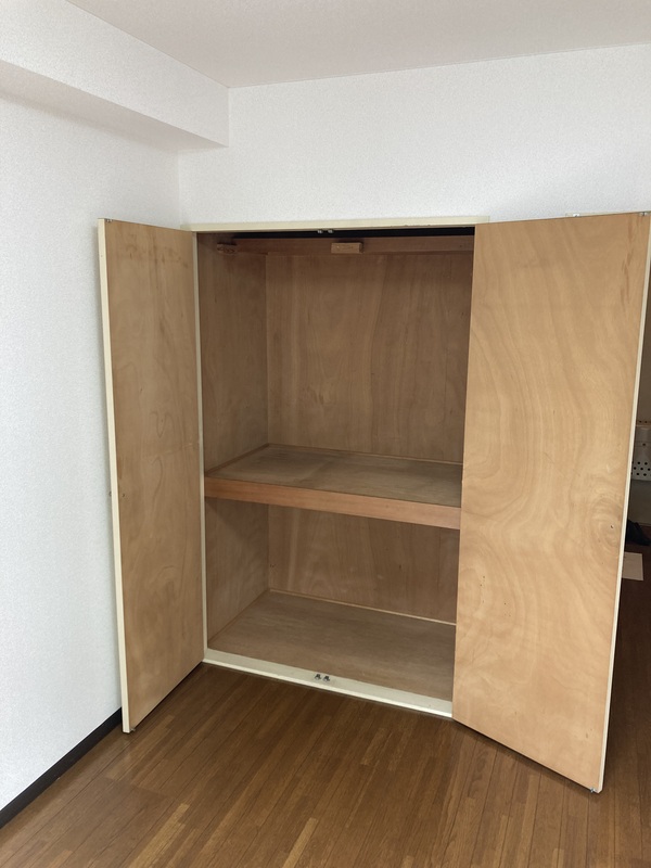 シティーコート南青山1階 収納