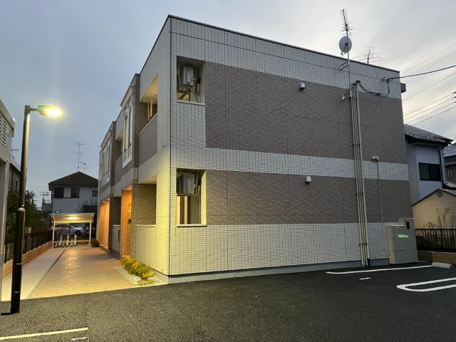 リバーテラス・田名 外観写真（夜）