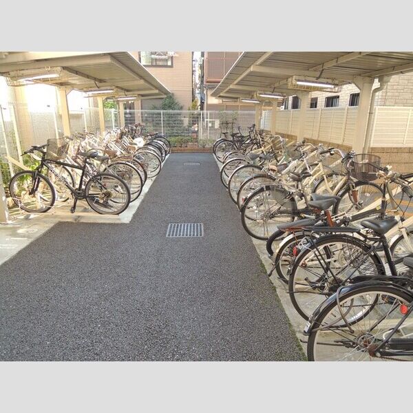 カスタリア要町0603号室 駐輪場