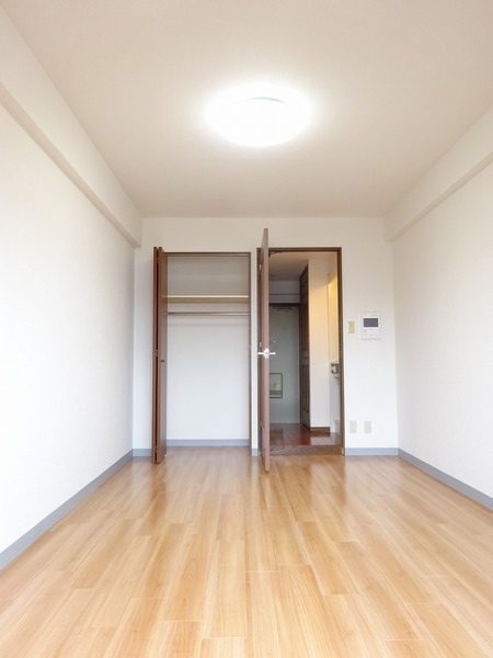 モナーク立川高松町 リビング