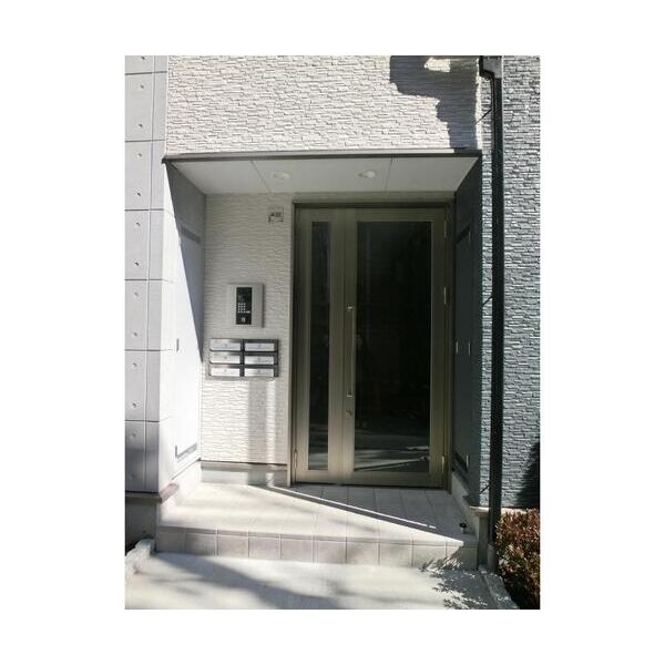 メゾン・ド・アジュール301号室 エントランス