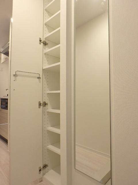 ガーラ上板橋グランドステージ シューズBOX・姿見鏡