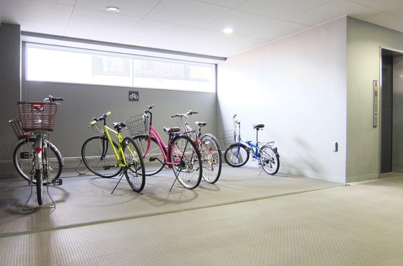 プライムアーバン初台402号室 駐輪場　※参考写真