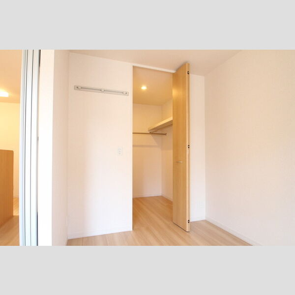 クレールⅧ203号室 ウォークインクローゼット