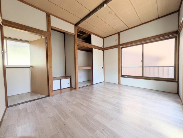 鎌ケ谷大仏戸建 2階洋室1、収納もたっぷり