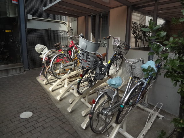 キャニオンガーデン上石神井0301号室 駐輪場