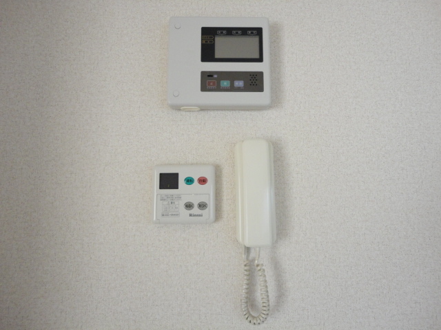 スペリオルＫ205号室 インターホン・給湯パネル
