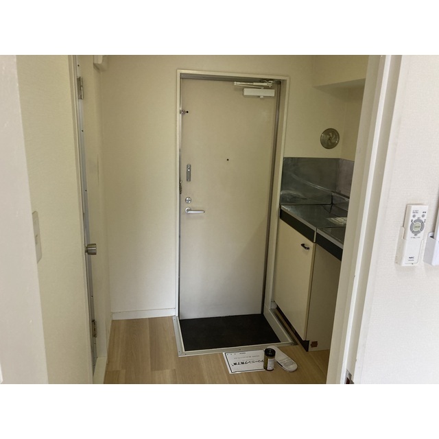 ダリア222号室 玄関