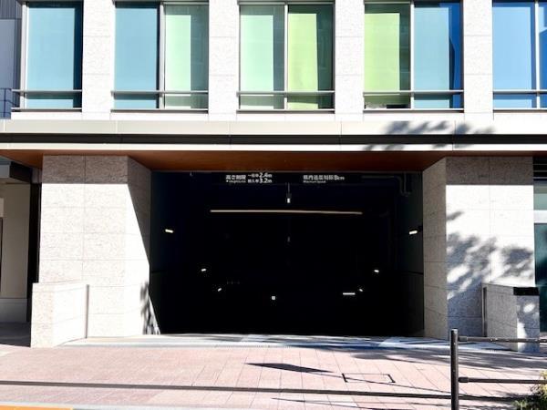 白金ザ・スカイ東棟6階 駐車場