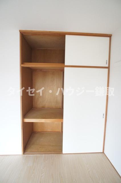 オーシャンビュー参番館1004号室 収納