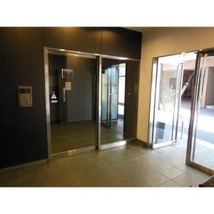 プライムアーバン町屋サウスコート1205号室 エントランス