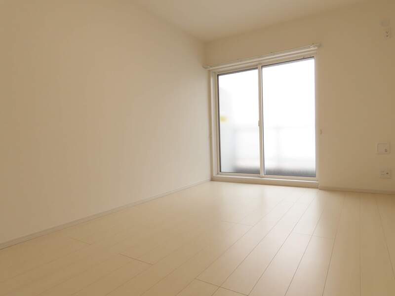 リブリ・June KALUNASIA3階 null